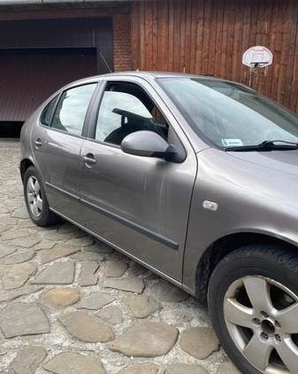 Seat Leon cena 6200 przebieg: 521000, rok produkcji 2004 z Węgliniec małe 137